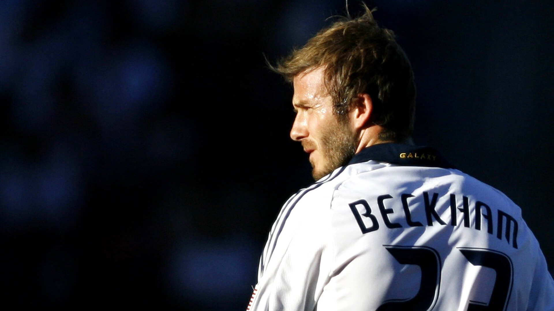 足球场馆智能化改造，提升管理效率，足球场改造施工方案