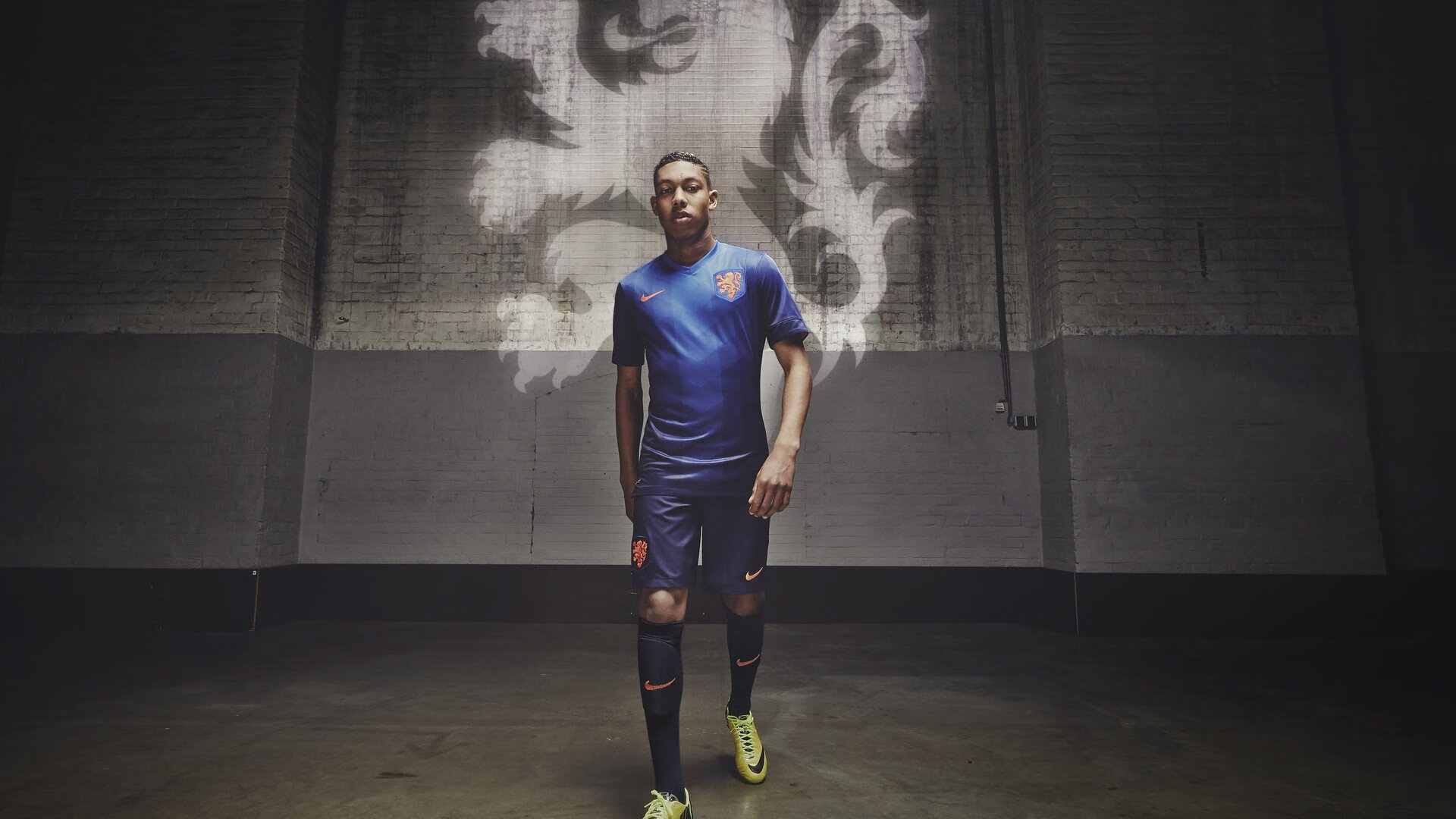 曼城领袖球星展现出色,主场轻松取胜,曼城知名球员