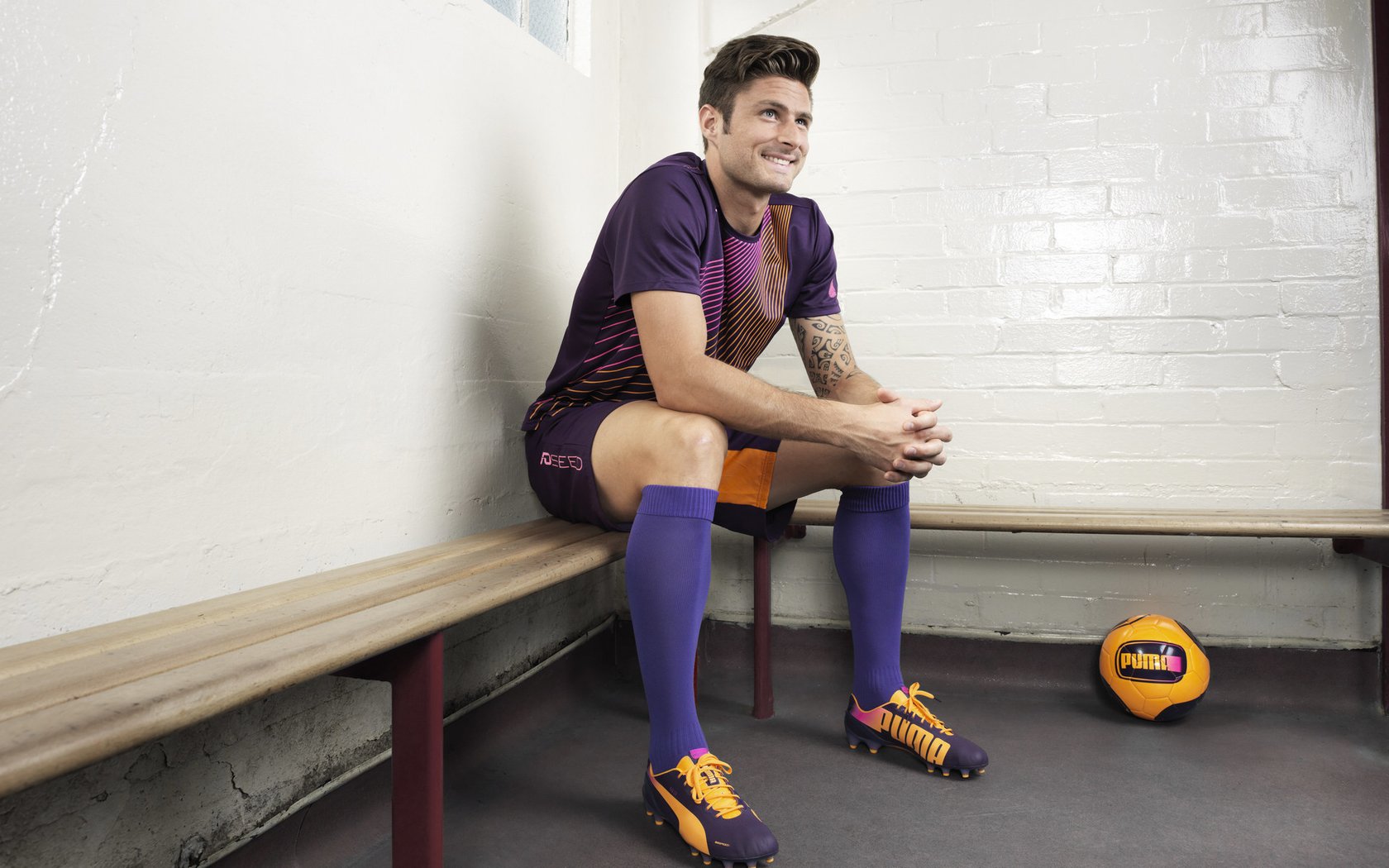 瑜伽对决强强碰撞,双方球队机会均等,瑜伽动作对错对比