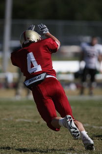 开云体育中国-球队是否通过边路连续推进撕裂密集防守线路